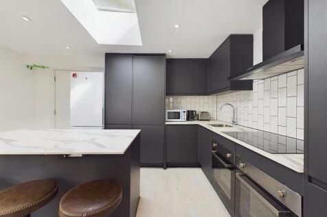 1 - Six-Bedroom HMO for Auction, Westbury-on-Trym.
