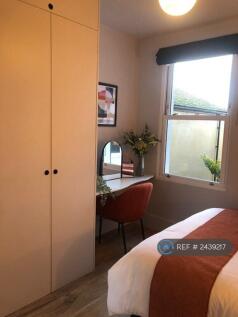 Double + Separate Bathroom 