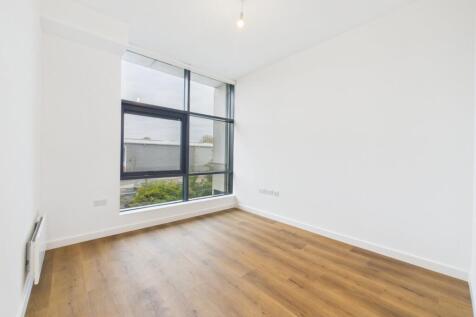 Bedroom - ground ...