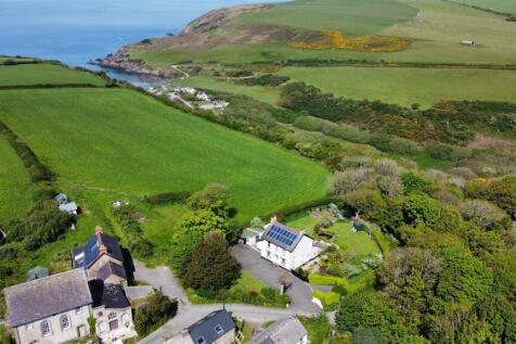 Hillside, Brynhenllan Dinas Cross, Newport, Pembro