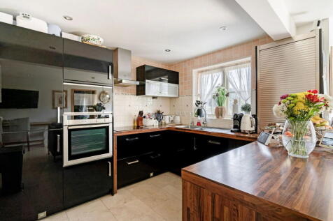 103946_6 Farriers Close Preston Candover (7)_low_1