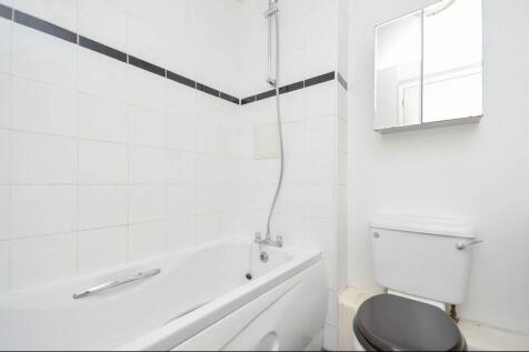 5617-20220720113116-4343-20200131110352-3143-20180622045815-Bathroom-800-800×533-1