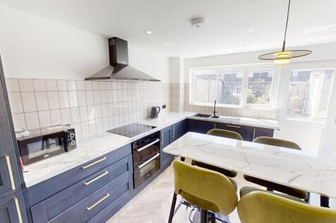 4-bed terraced on Sandown Road, Filton, BS34, £3,400/mo