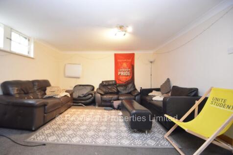 Regent Park Avenue, Hyde Leeds, LS6 photo 4