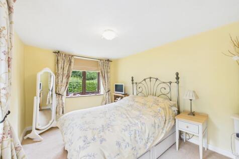 CAM02909G0-PR0428-STILL012