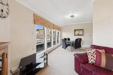 Open Plan Living / Dining Area