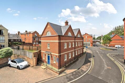 27 Moat Lane, Towcester