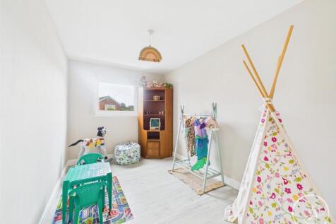 BEDROOM FIVE/PLAY ROOM