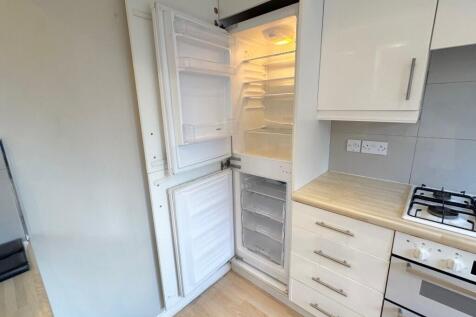 Fridge freezer