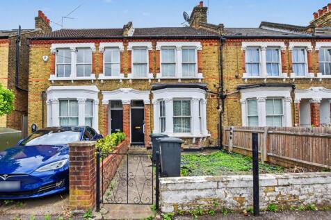 Flat B, 73 Effingham Road, Lee, London, SE12 8NT