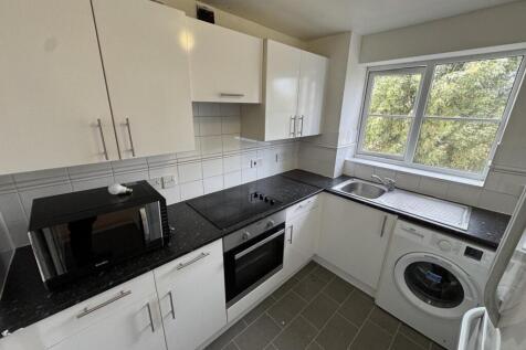 Woolwich Court, 2 Hodson Place, Enfield, EN3 photo 5