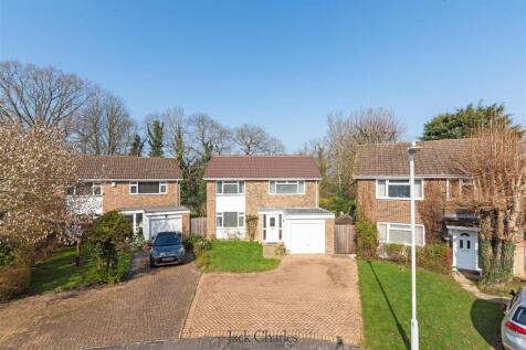 33 Herons Way-3.jpg