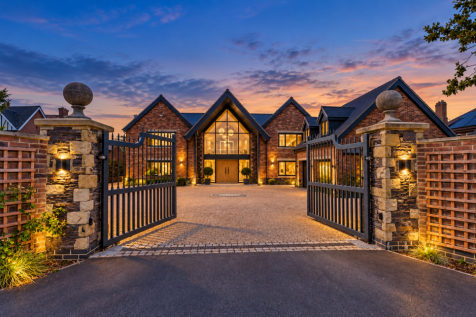 Front gate 