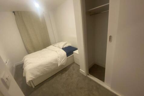 WhatsApp Image 2025-11-21 at 15.18.51 (1).jpeg