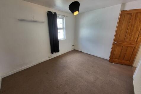 Bedroom One (2) 