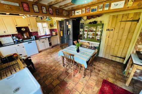 DINING ROOM/SITTING ROOM