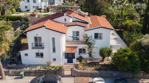 Spacious 5-Bedroom Family Villa in Ozankoy, Kyrenia, 10x4 Pool, Solar Panels &amp; Central Heating Infrastructure Image 9999 1