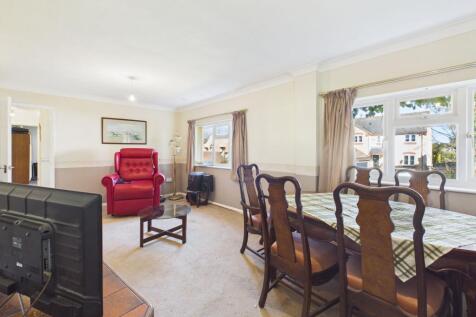Sitting/Dining Room