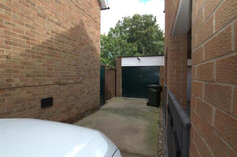 8 garage.jpg