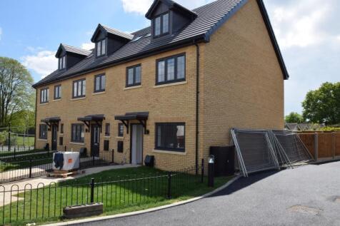 4 bedroom Semi-Detached House