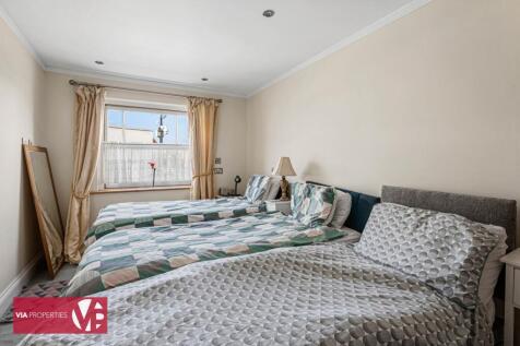 11 Burford Street Hoddesdon via properties estate letting commer