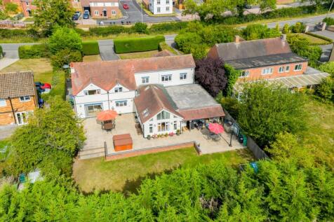 Larkrise-17A
