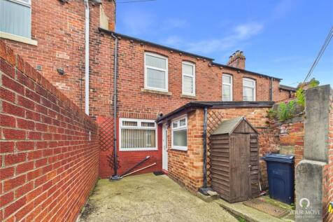Rear / Rear Yard