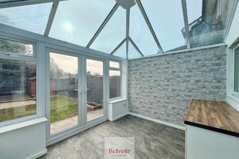 Larkspur Drive, Evesham, WR11 photo 5