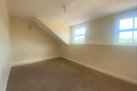 Mottram Road, Stalybridge, Greater Manchester, SK15 photo 3