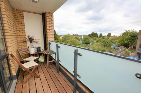 Western Road, London, SW19 photo 3