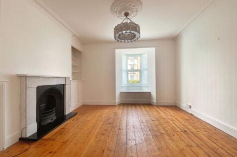 7 High Street, Cowbridge, The Vale of Glamorgan CF71 7AD photo 3