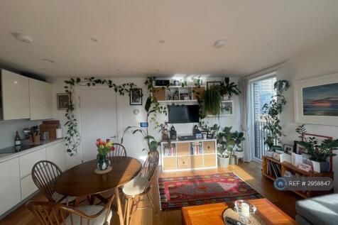 Living/Kitchen 