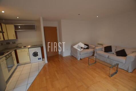 KITCHEN/LOUNGE
