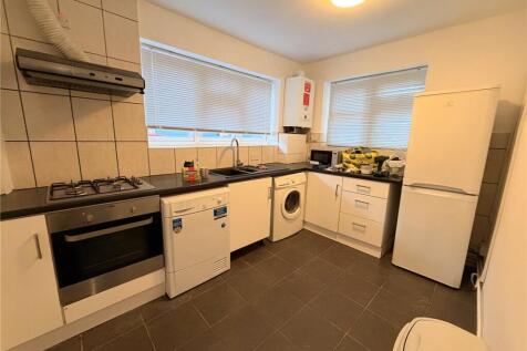 Lampton Road, Hounslow, TW3 photo 5