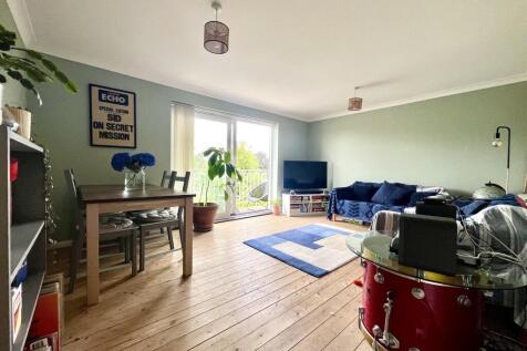 Surbiton, KT6 - property photo