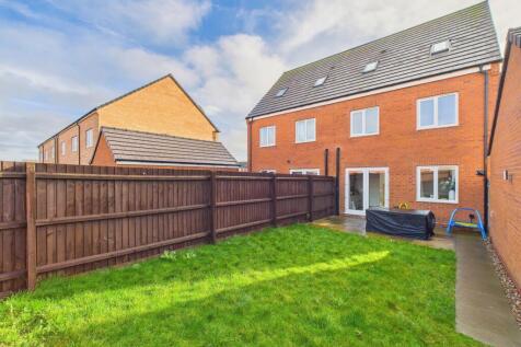 CAM01909G0-PR0469-STILL002