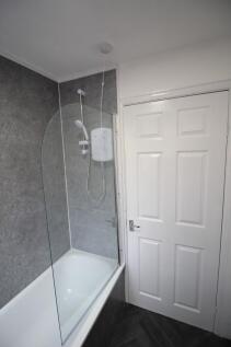 Bathroom (b) 