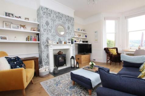Living room.JPG