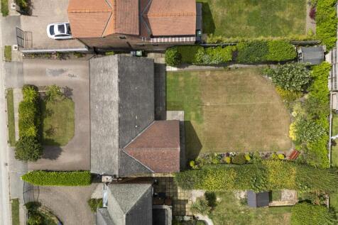 Bramleys Estate Agents - Gernhill Avenue - Fixby (