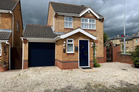 3 Bedroom Detached for Sale