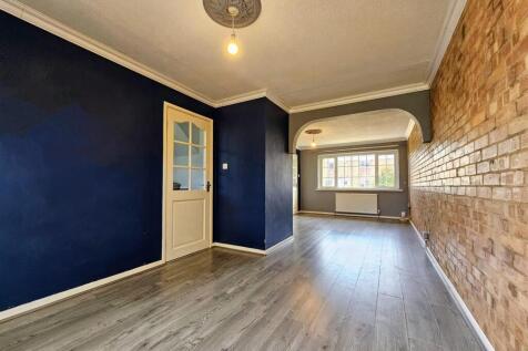 Open plan living area (2).jpg