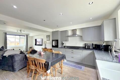Kitchen/Lounge
