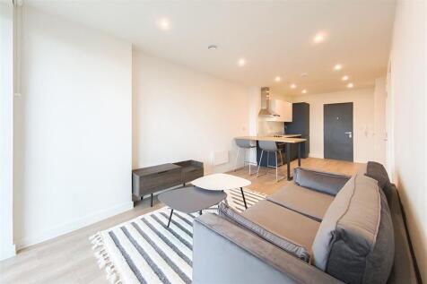 Laurence Place, Embankment West, M3 photo 3