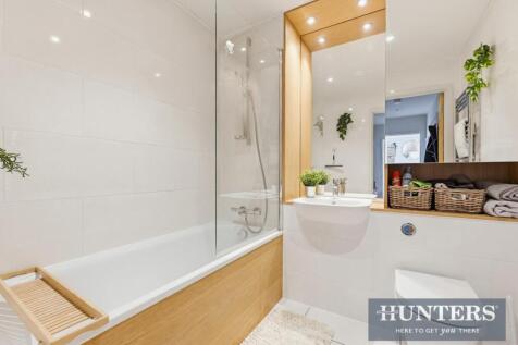 ISAMBARD COURT FLAT 11.jpg