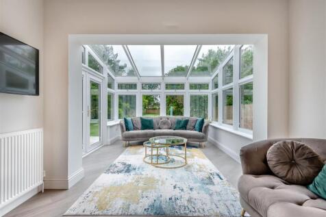8599354-interior08.jpg