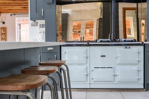 1360380-13-68e91a2f338c0-ARW-1