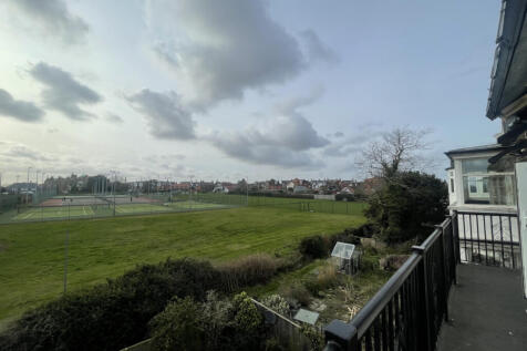 High Beach, Felixstowe photo 3