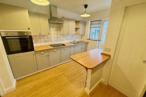 Kitchen 3.jpg