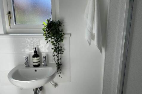First floor shower 