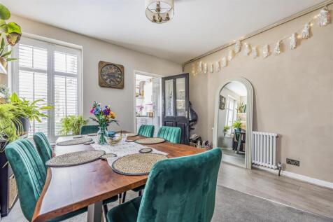 55 Byerley Road, Fratton-PorticoMarketing-SoldBy-1